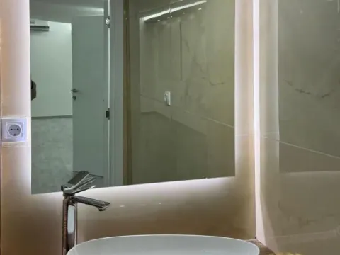 Izdavanje, stan, 120m², Kalenić Pijaca, Vračar Sve Podlokacije - image 4