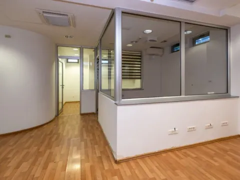 Rent, office space, 147m², Momišići, Podgorica - image 7
