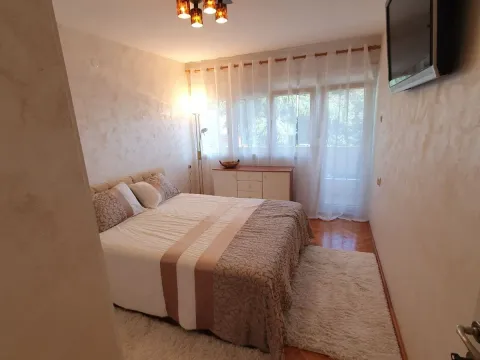 Izdavanje, dvosoban stan, 70m², Centar, Tivat - image 3