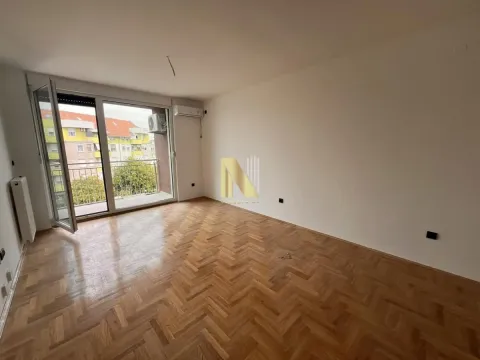Rent, two bedroom apartment, 51m², Bulevar patrijarha Pavla, Novi Sad Sve Podlokacije