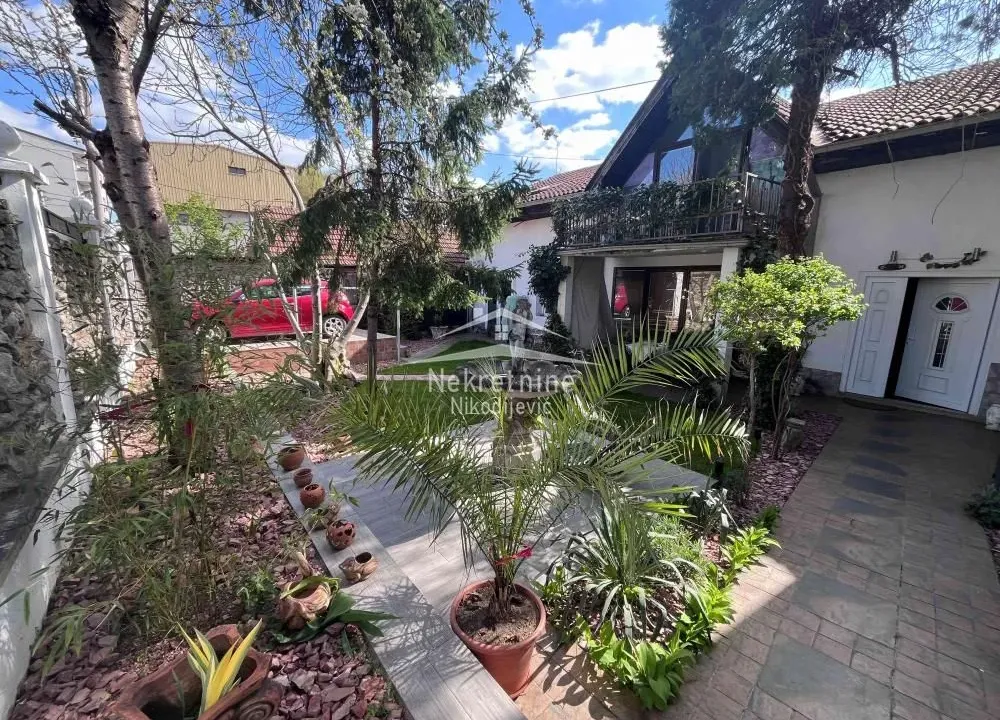 Izdavanje, kuća, 136m², Cvetkova Pijaca, Zvezdara Sve Podlokacije