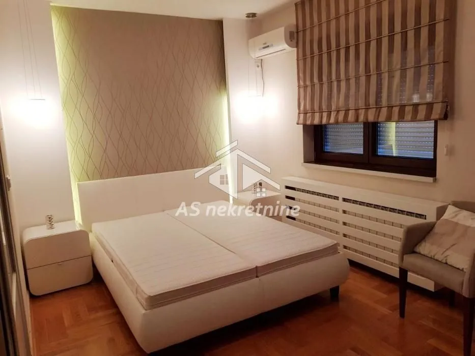 Prodaja, trosoban stan, 75m², Fon (Fon - Bilećka), Voždovac Sve Podlokacije