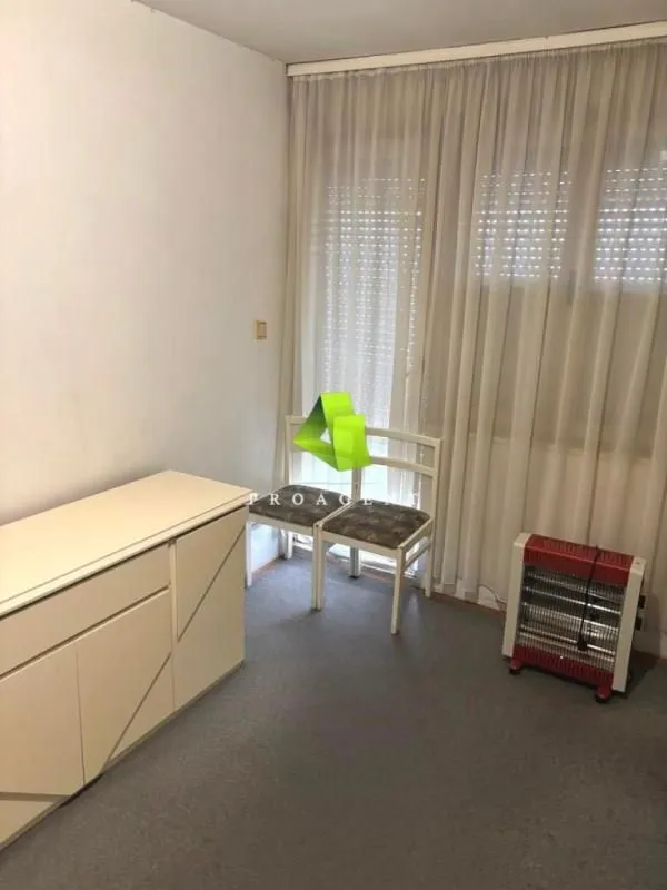 Prodaja, trosoban stan, 77m², Palilula, Niš