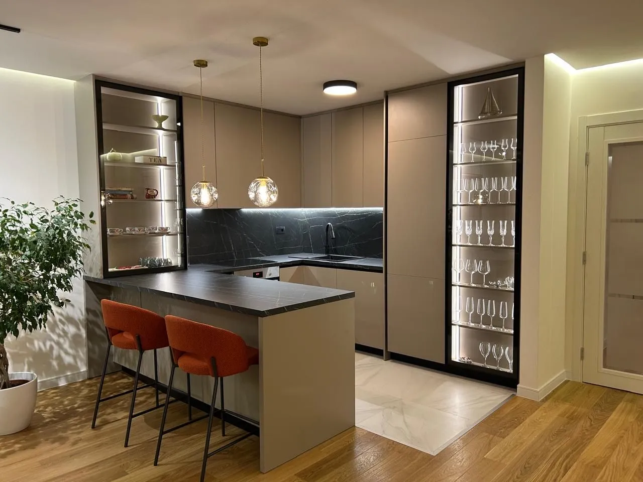 Rent, two bedroom apartment, 108m², Central Point, Podgorica