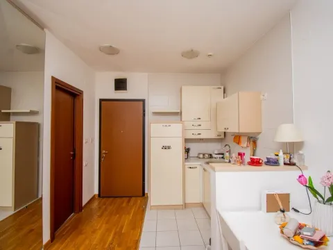 Izdavanje, stan, 34m², City Kvart, Podgorica - image 1