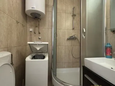 Izdavanje, trosoban stan, 70m², Stari Grad, Beograd - image 10