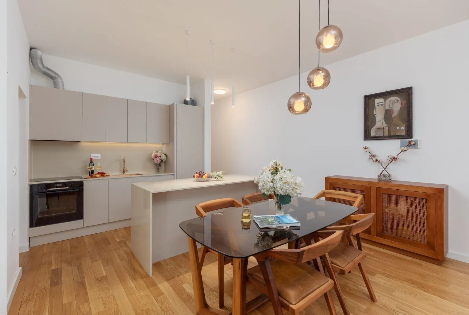 Prodaja, trosoban stan, 129m², Dobrota, Kotor