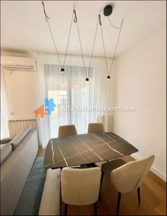 Rent, two bedroom apartment, 60m², Crveni Krst, Beograd