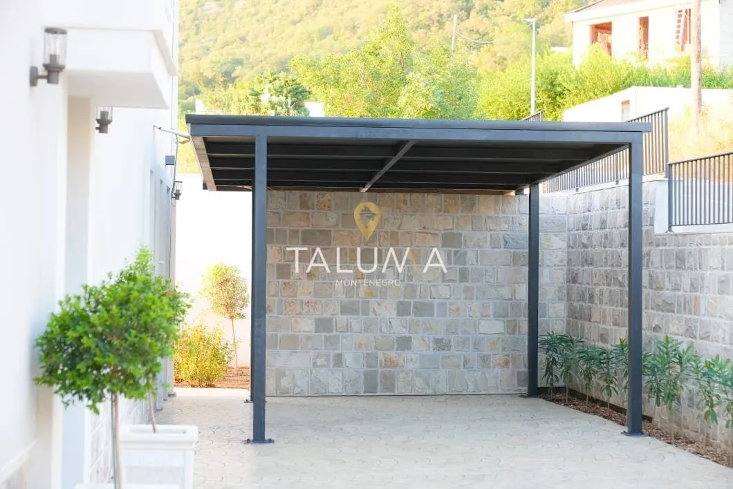 Sale, house, 420m², Blizikuće, Budva