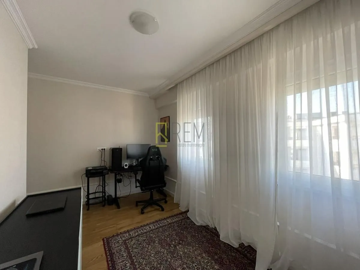 Prodaja, dvosoban stan, 90m², Zabjelo, Podgorica