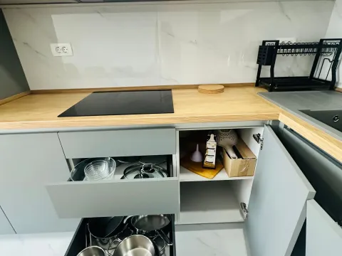 Izdavanje, dvosoban stan, 65m², Rozino, Budva - image 4