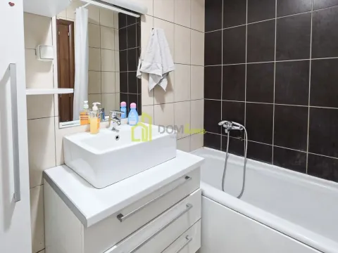 Rent, two bedroom apartment, 80m², City Kvart, Podgorica - image 15