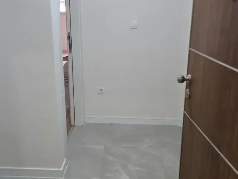 Izdavanje, dvosoban stan, 72m², Central Point, Podgorica - image 3