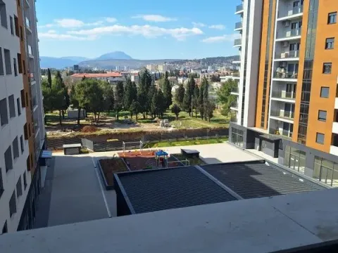 Rent, one bedroom apartment, 43m², Stari Aerodrom, Podgorica - image 12