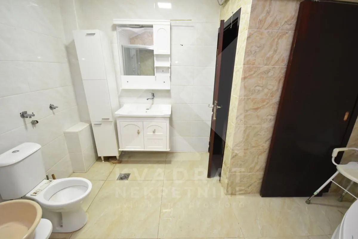 Prodaja, kuća, 343m², Zagorič, Podgorica
