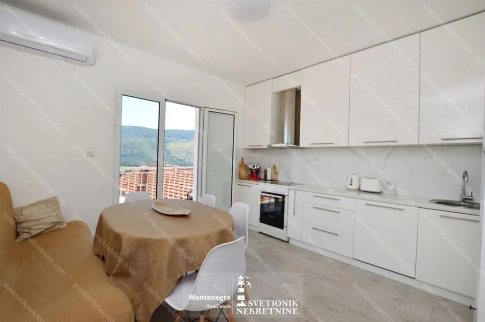 Prodaja, trosoban stan, 131m², Igalo, Herceg Novi