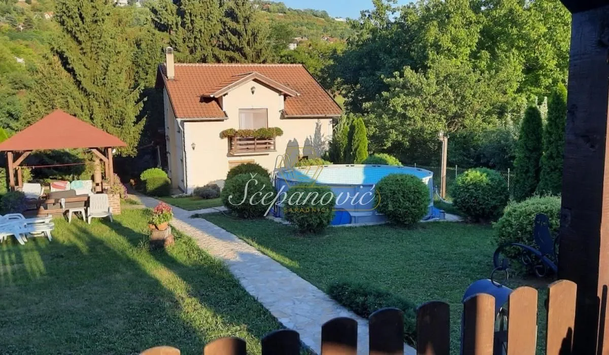 Prodaja, kuća, 191m², Petrovaradin, Novi Sad