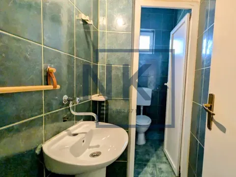 Izdavanje, poslovni prostor, 138m², Stari Aerodrom, Podgorica - image 15