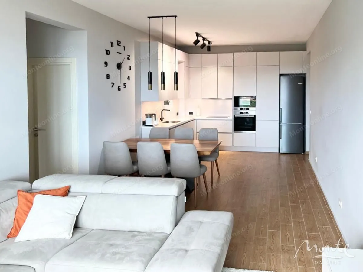 Sale, two bedroom apartment, 81m², Bečići, Budva