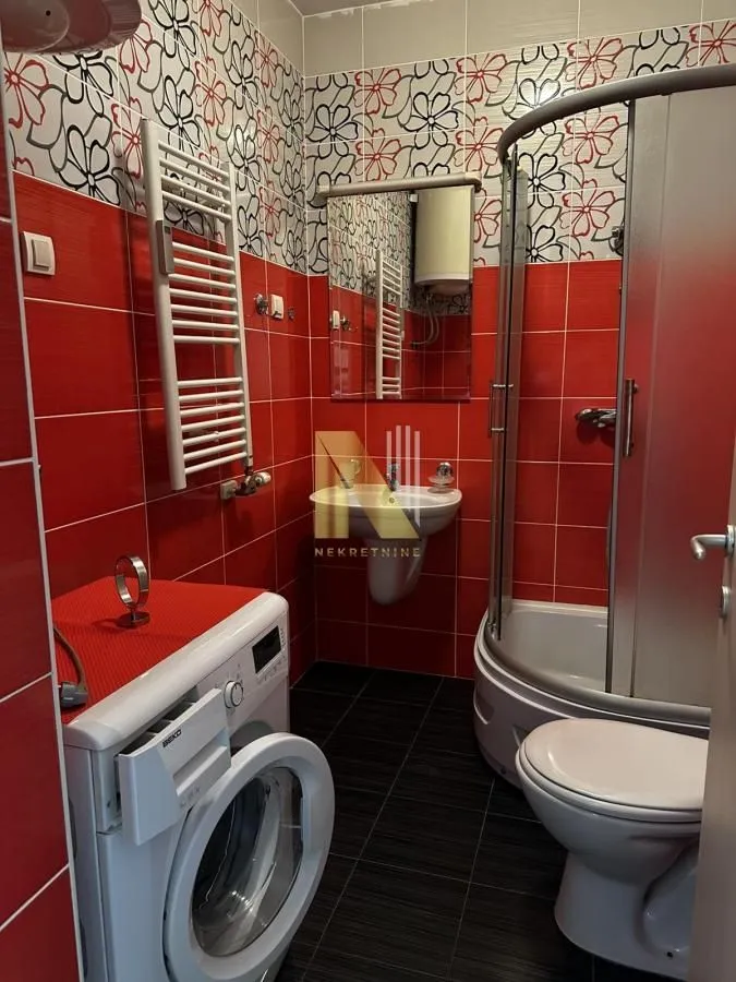 Izdavanje, jednosoban stan, 36m², Adamovićevo Naselje, Novi Sad Sve Podlokacije