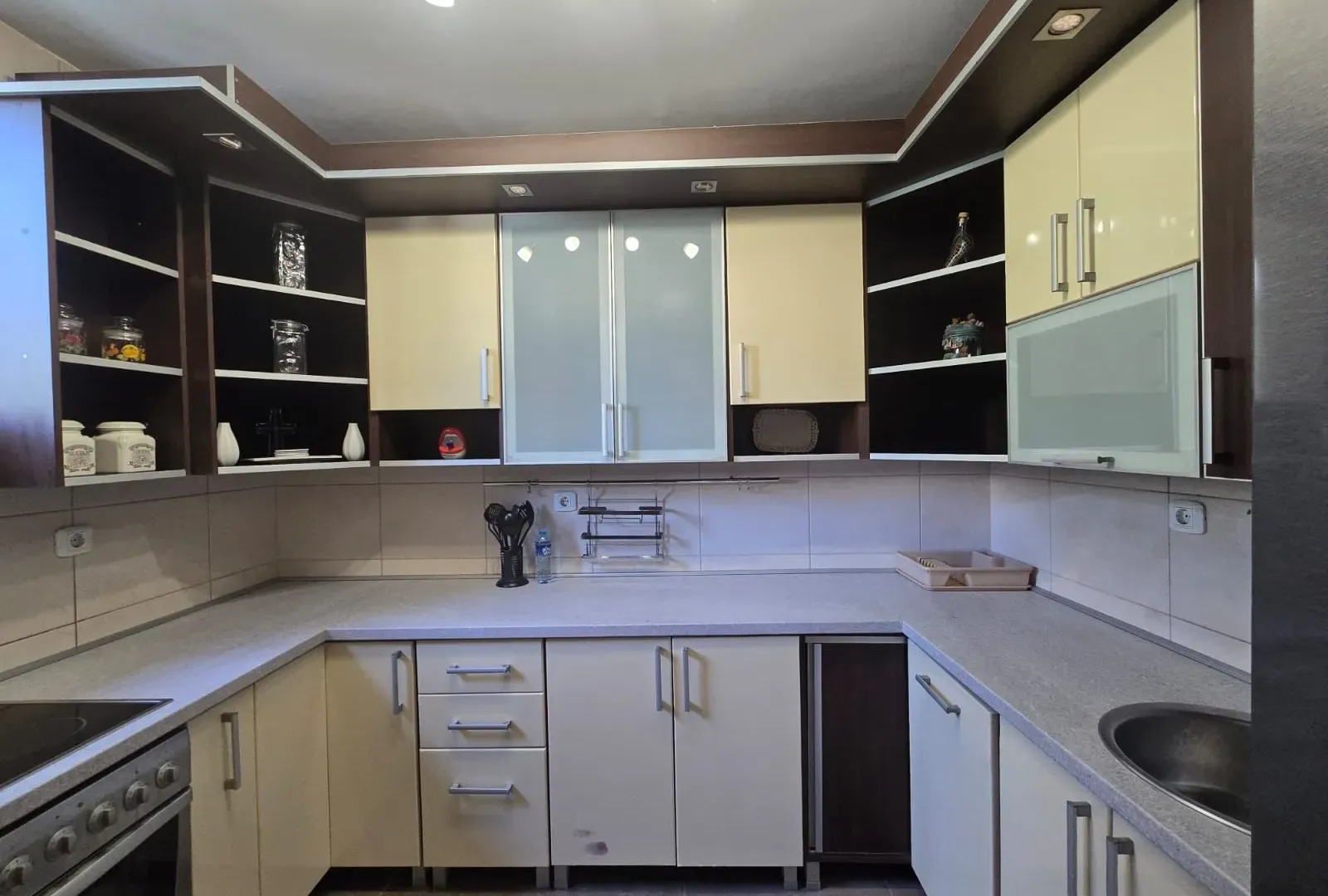 Prodaja, dvosoban stan, 74m², Centar, Budva