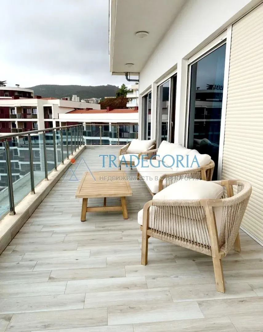 Prodaja, trosoban stan, 200m², Bečići, Budva