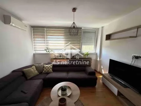 Izdavanje, trosoban stan, 70m², Novi Beograd Blok 1 Fontana, Novi Beograd Sve Podlokacije - image 3