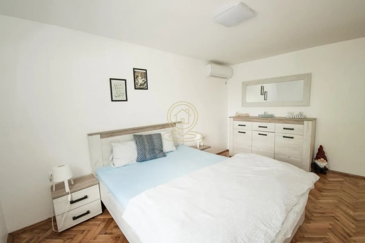 Izdavanje, kuća, 100m², Petrovaradin, Novi Sad