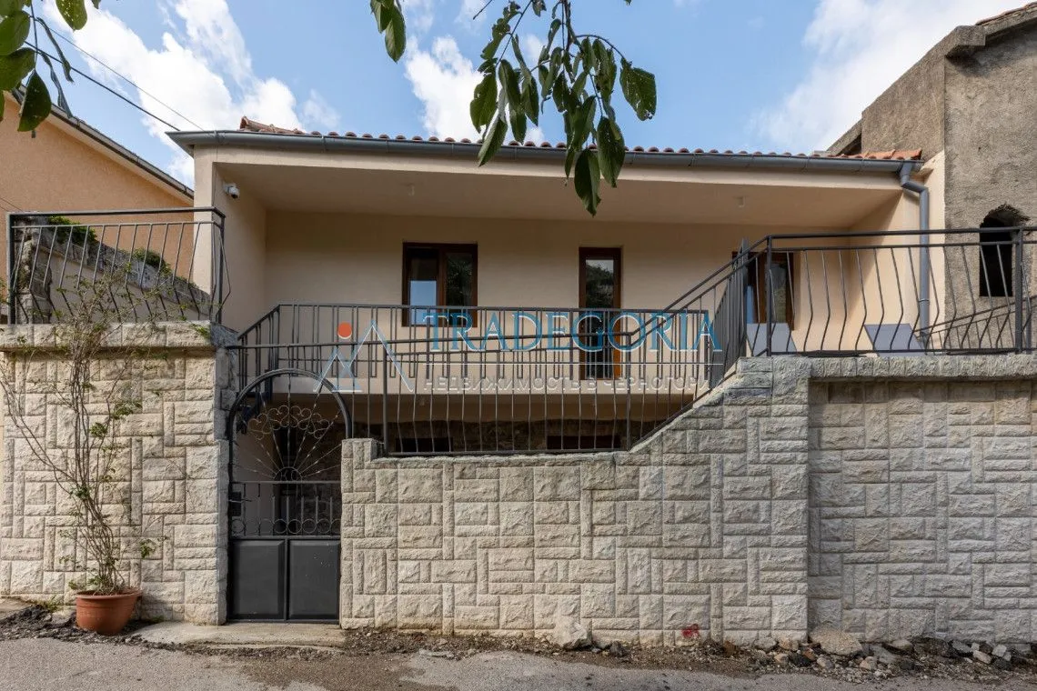 Prodaja, kuća, 170m², Škaljari, Kotor