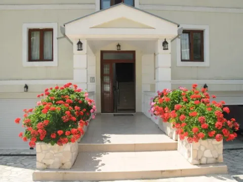 Sale, house, 1000m², Markovići, Budva - image 2
