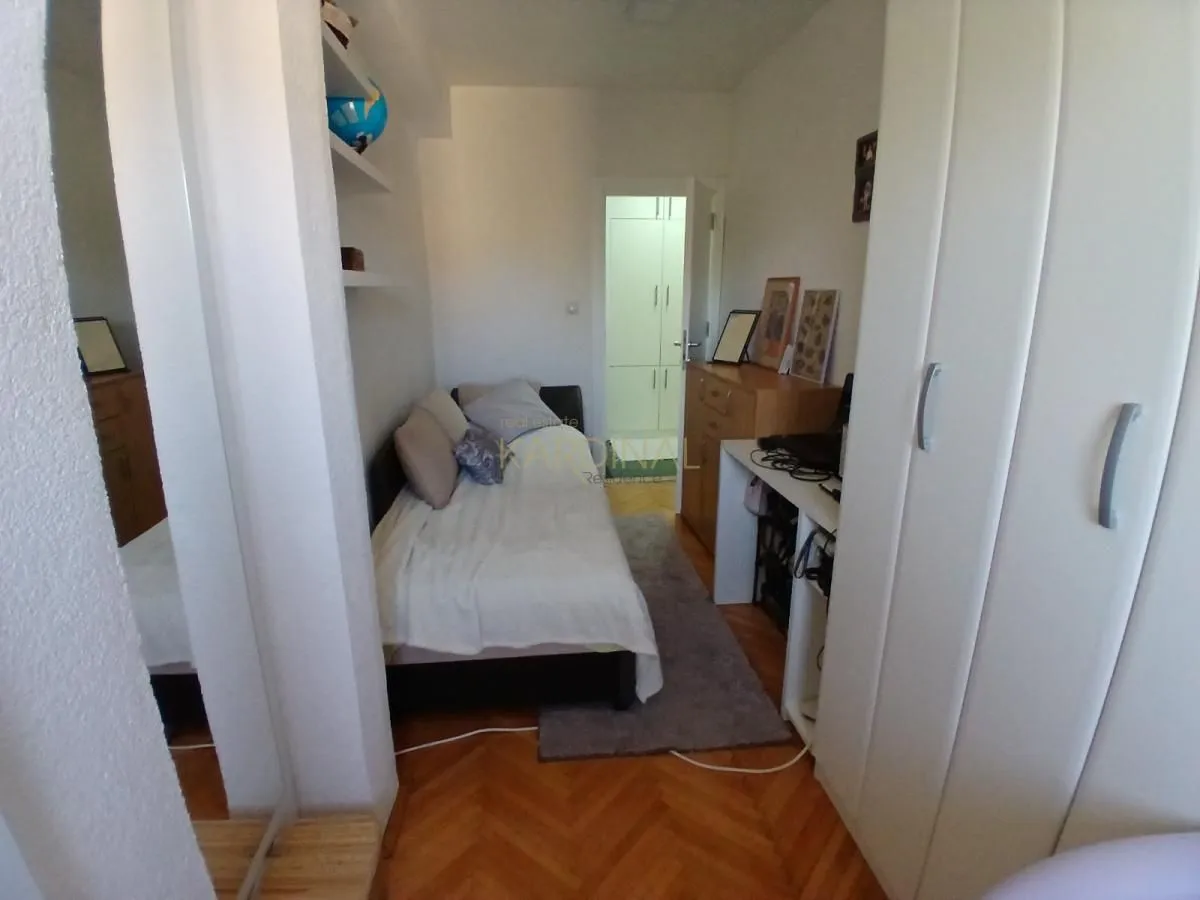 Prodaja, dvosoban stan, 66m², Centar, Jagodina