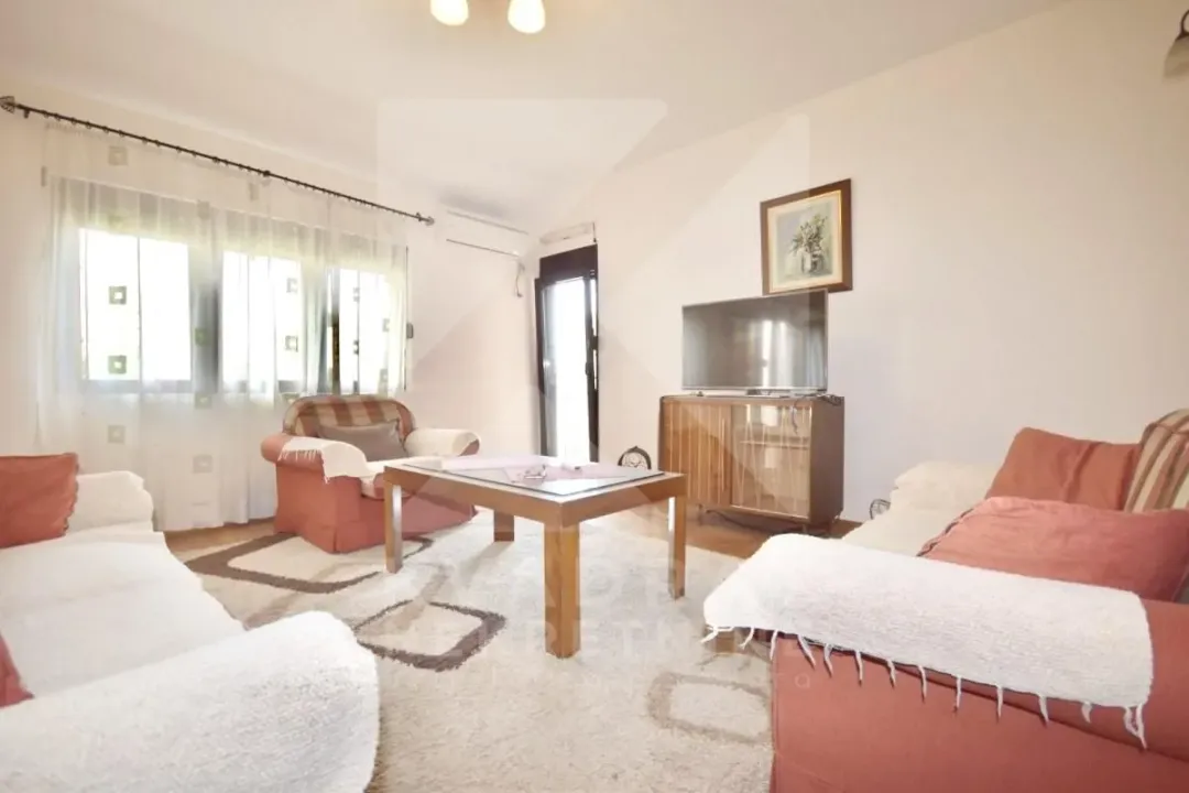 Rent, two bedroom apartment, 80m², Stari Aerodrom, Podgorica