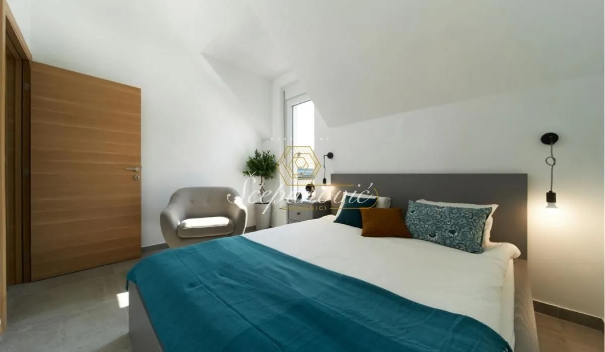 Rent, house, 295m², Sremski Karlovci, Novi Sad