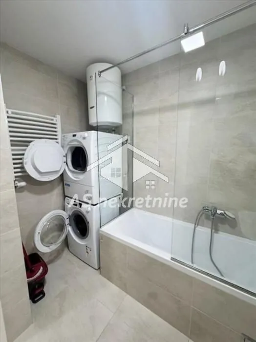 Izdavanje, trosoban stan, 70m², Fon (Fon - Bilećka), Voždovac Sve Podlokacije