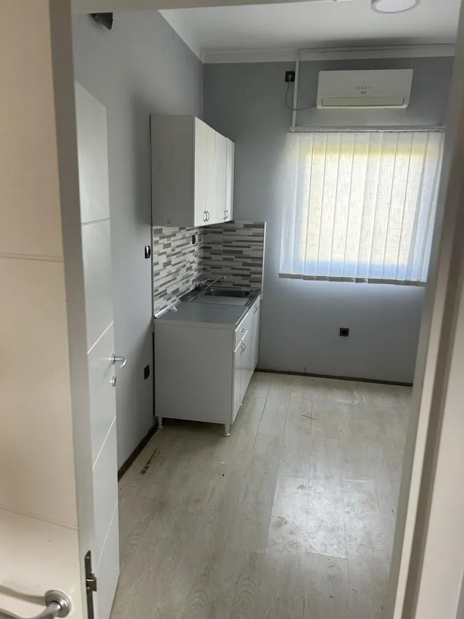 Rent, office space, 120m², Zemun Ugrinovci, Zemun Sve Podlokacije