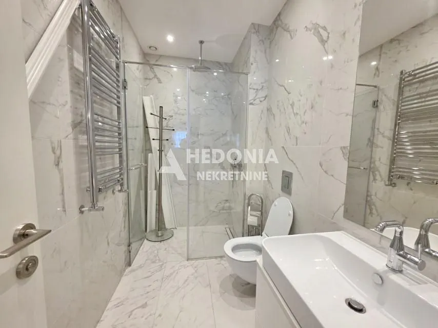 Prodaja, trosoban stan, 95m², Novi Beograd Blok 65, Novi Beograd Sve Podlokacije