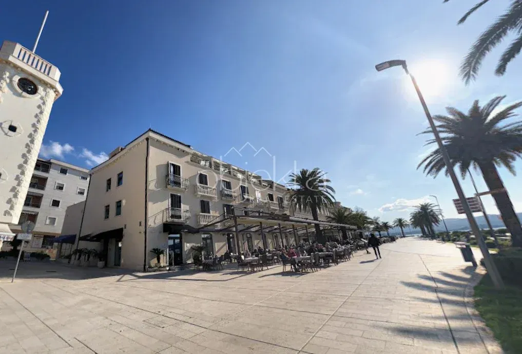 Izdavanje, stan, 96m², Tivat, Crna Gora