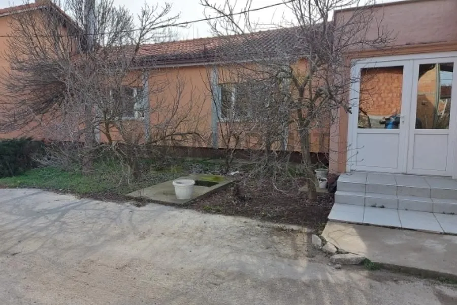 Rent, office space, 440m², Surčin (mesto), Surčin
