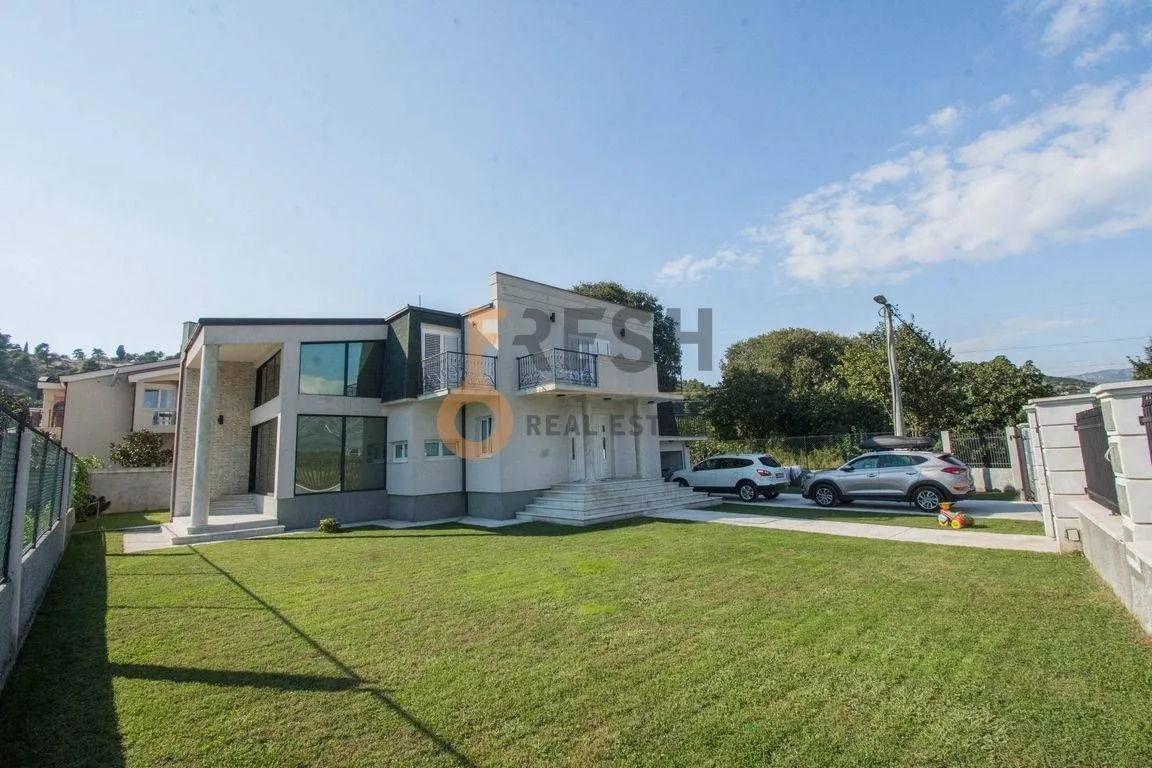 Rent, house, 270m², Zagorič, Podgorica