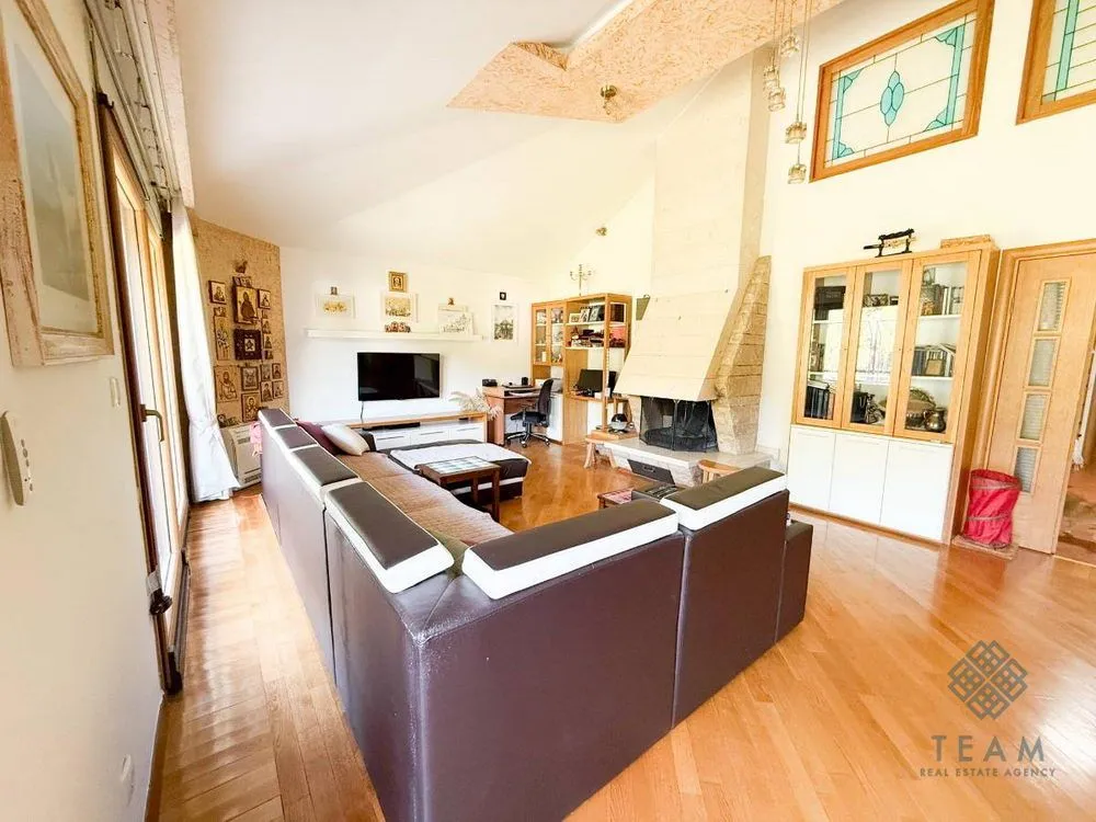 Prodaja, trosoban stan, 136m², Centar, Podgorica