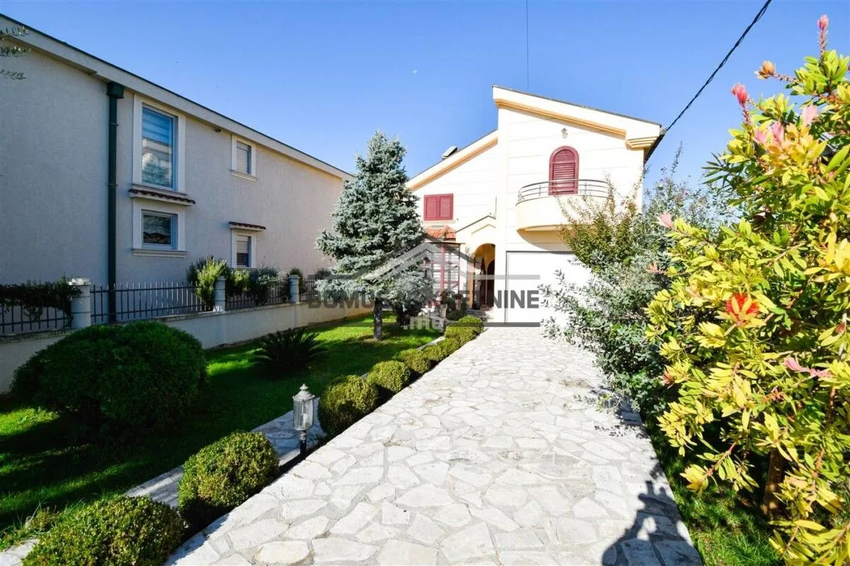 Rent, house, 200m², Donja Gorica, Podgorica