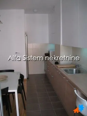 Izdavanje, dvosoban stan, 60m², Kalenić Pijaca, Vračar Sve Podlokacije