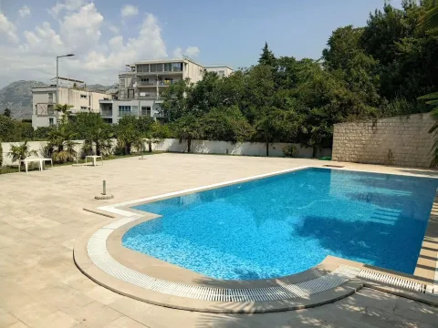 Sale, one bedroom apartment, 53m², Dobrota, Kotor - image 9