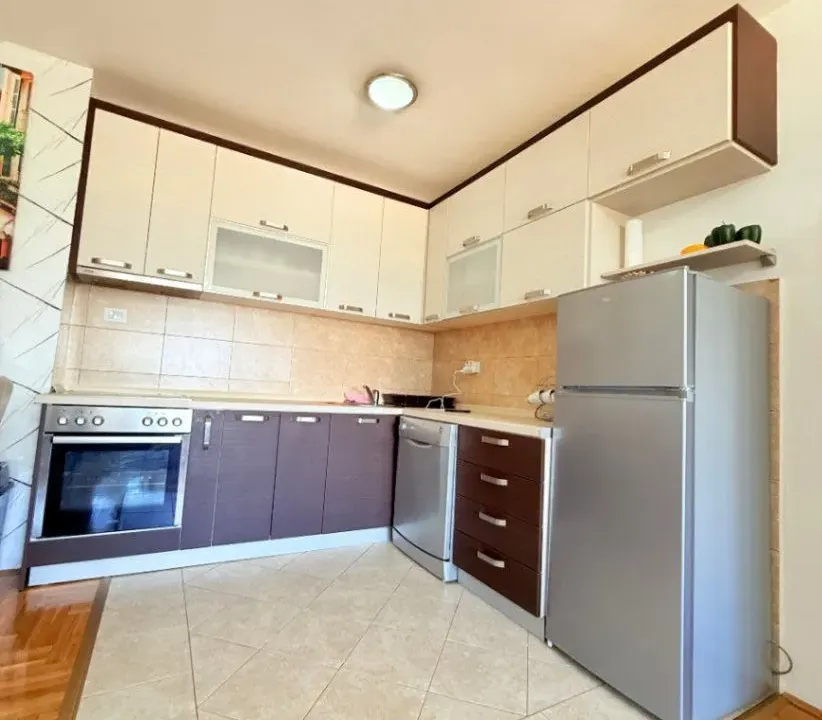 Izdavanje, dvosoban stan, 62m², City Kvart, Podgorica