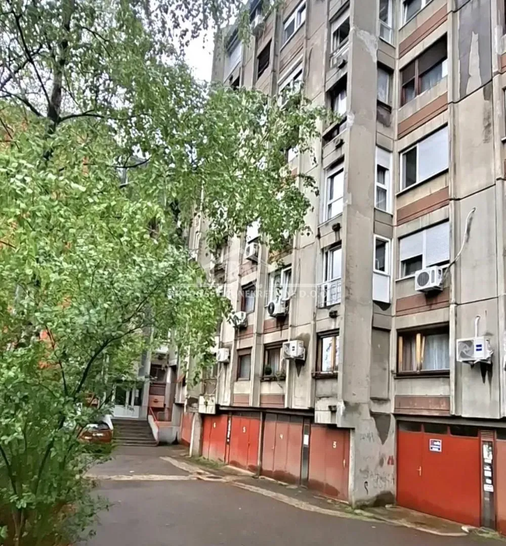 Prodaja, trosoban stan, 77m², Banjica, Voždovac Sve Podlokacije