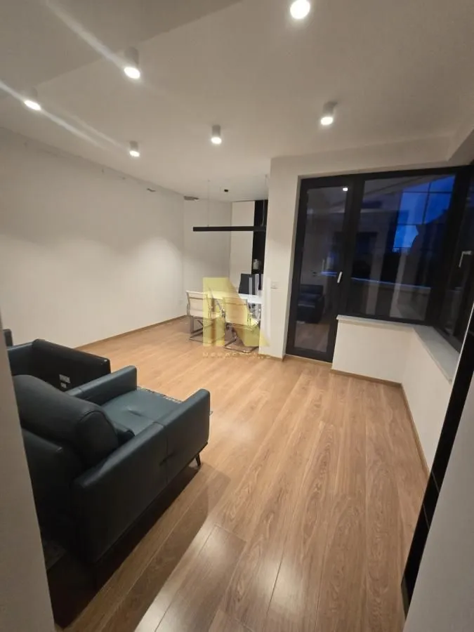 Prodaja, trosoban stan, 101m², Centar, Novi Sad