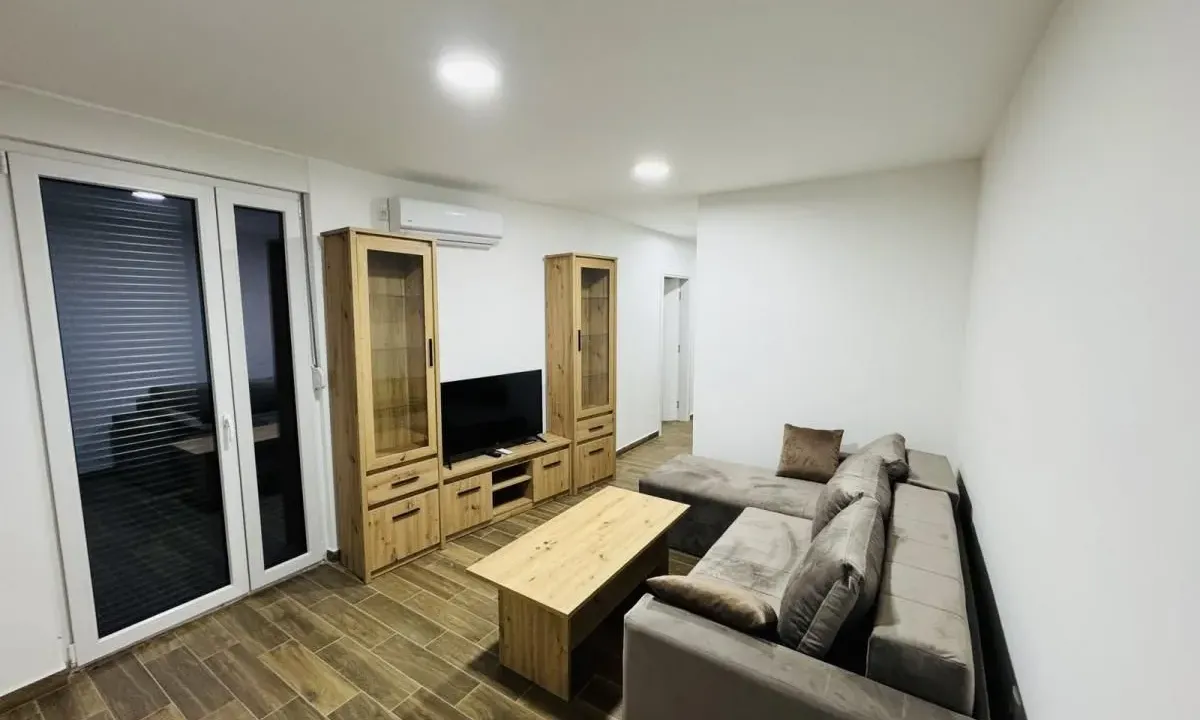 Izdavanje, jednosoban stan, 50m², Palilula, Niš