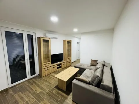 Izdavanje, jednosoban stan, 50m2, Palilula, Niš Izdavanje, jednosoban stan, 50m2, Palilula, Niš