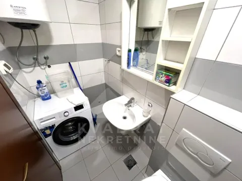 Izdavanje, dvosoban stan, 75m², City Kvart, Podgorica - image 9