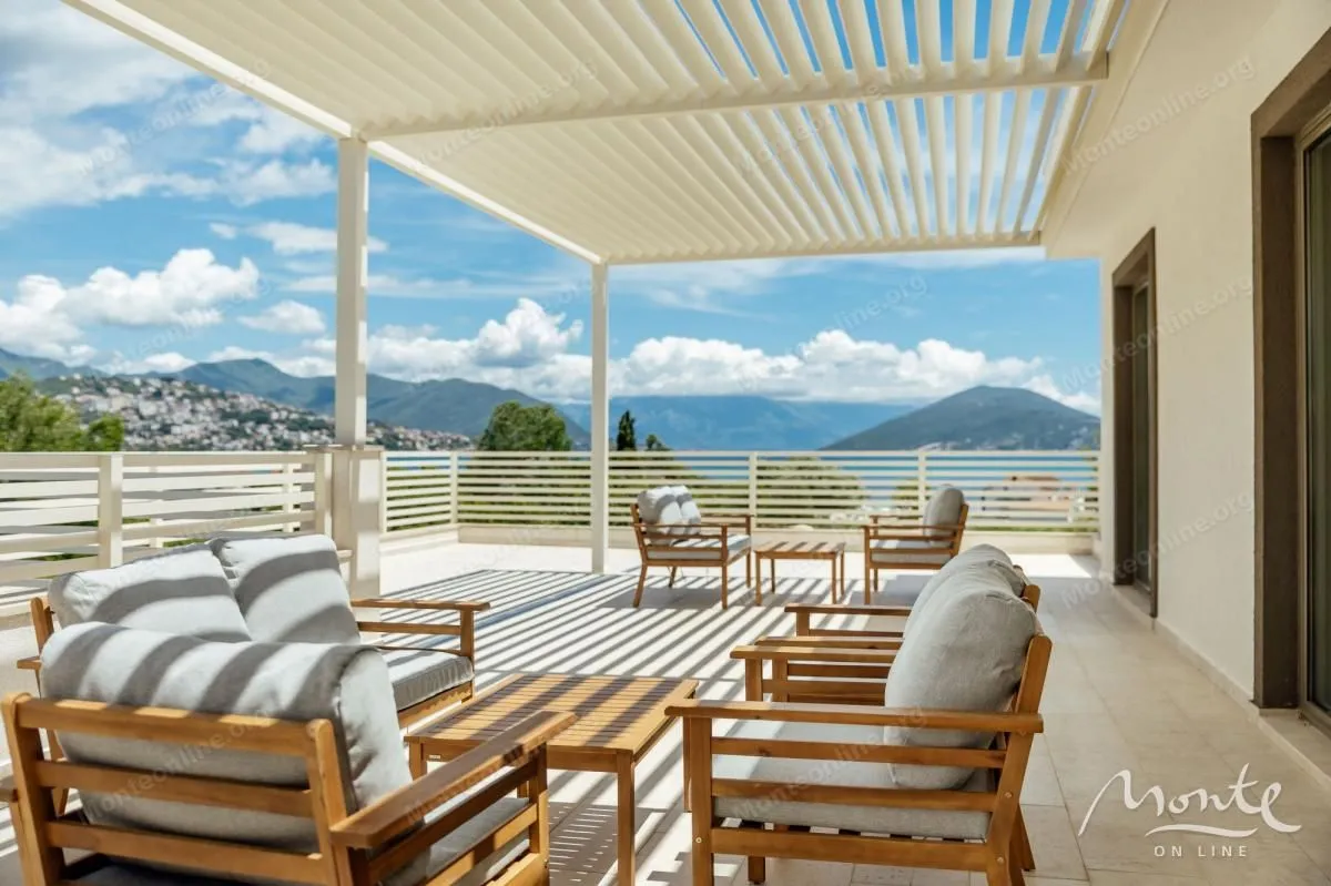 Prodaja, jednosoban stan, 65m², Herceg Novi, Crna Gora
